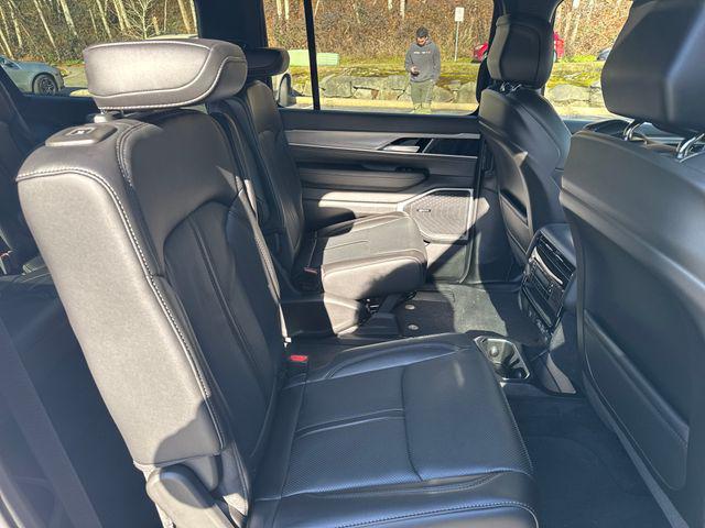 2026 Jeep Grand Wagoneer L 4x4