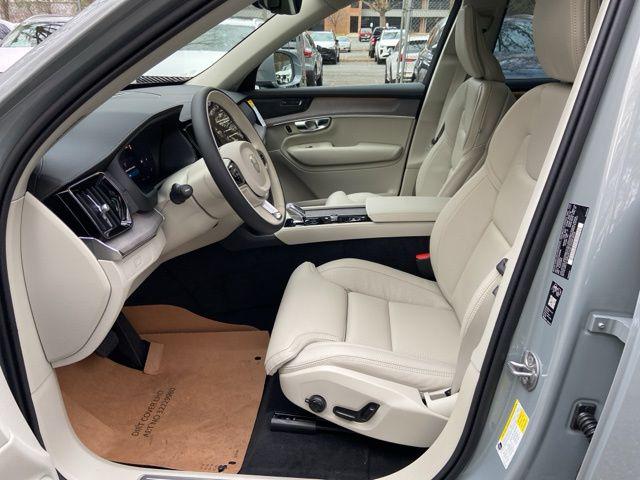 2026 Volvo XC90 Ultra, B6 AWD Gas (mild hybrid), Gasoline, Bright, 7 Seats
