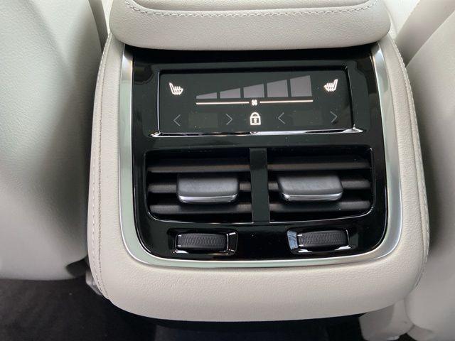 2026 Volvo XC90 Ultra, B6 AWD Gas (mild hybrid), Gasoline, Bright, 7 Seats