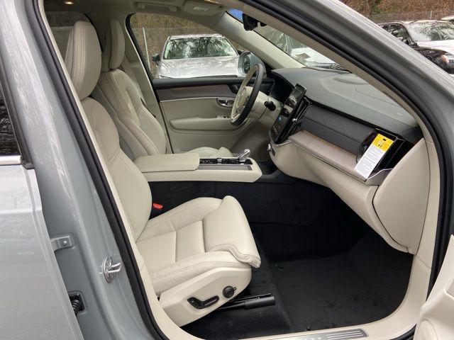 2026 Volvo XC90 Ultra, B6 AWD Gas (mild hybrid), Gasoline, Bright, 7 Seats