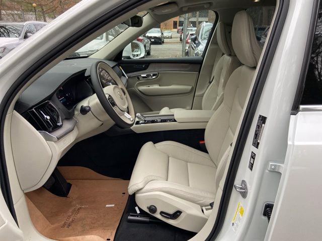 2026 Volvo XC90 Ultra, B6 AWD Gas (mild hybrid), Gasoline, Bright, 7 Seats