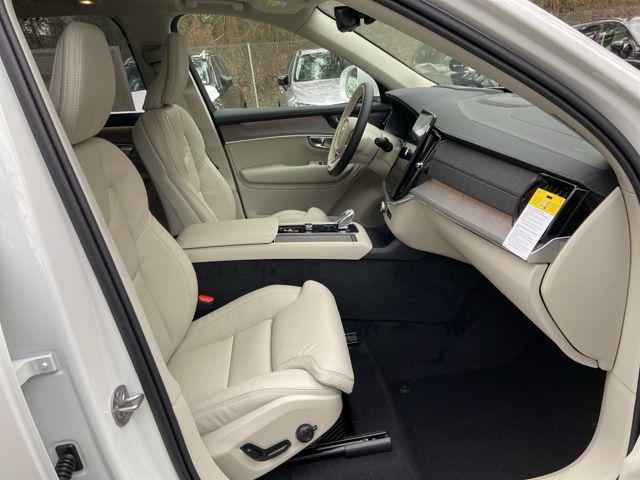 2026 Volvo XC90 Ultra, B6 AWD Gas (mild hybrid), Gasoline, Bright, 7 Seats
