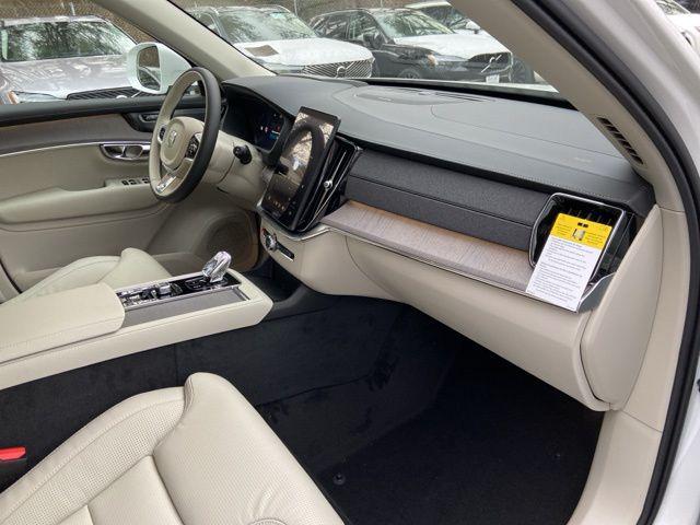 2026 Volvo XC90 Ultra, B6 AWD Gas (mild hybrid), Gasoline, Bright, 7 Seats