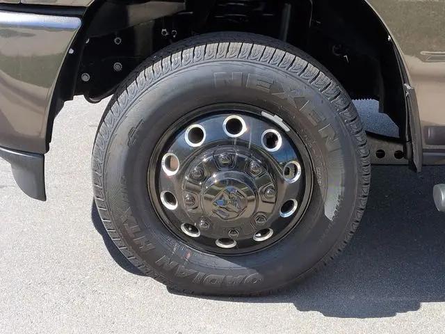 2026 Ram 3500 Big Horn Crew Cab 4x4 8' Box