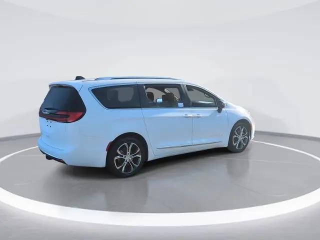 2026 Chrysler Pacifica Pinnacle