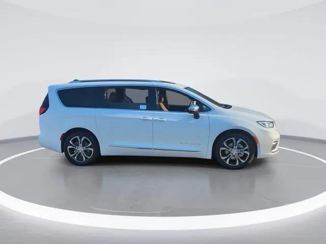 2026 Chrysler Pacifica Pinnacle