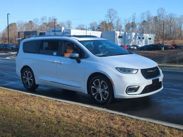 2026 Chrysler Pacifica Pinnacle
