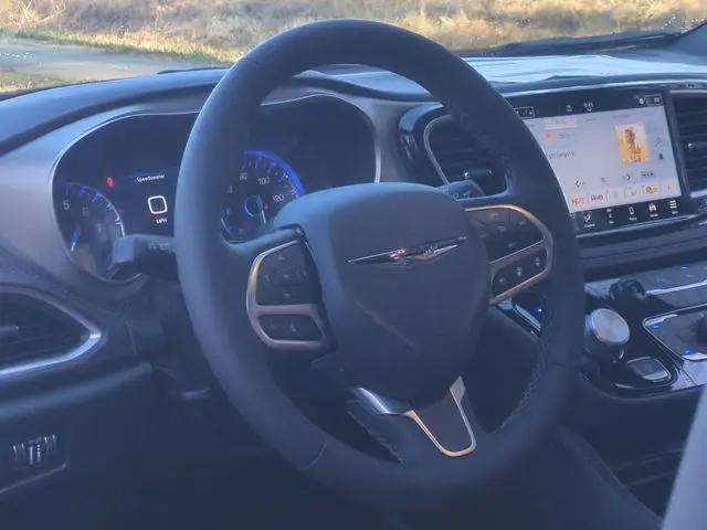2026 Chrysler Pacifica Pinnacle