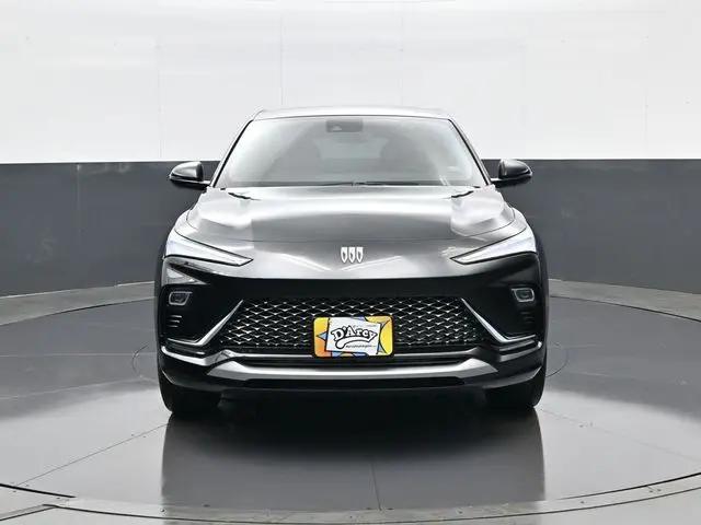2026 Buick NV Avenir FWD