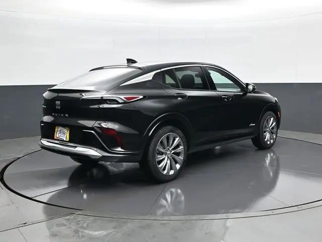 2026 Buick NV Avenir FWD