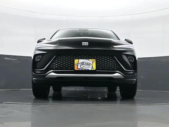 2026 Buick NV Avenir FWD