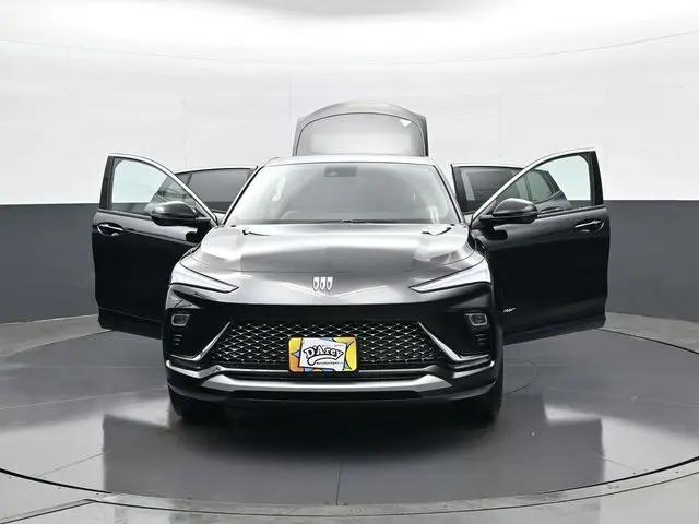2026 Buick NV Avenir FWD