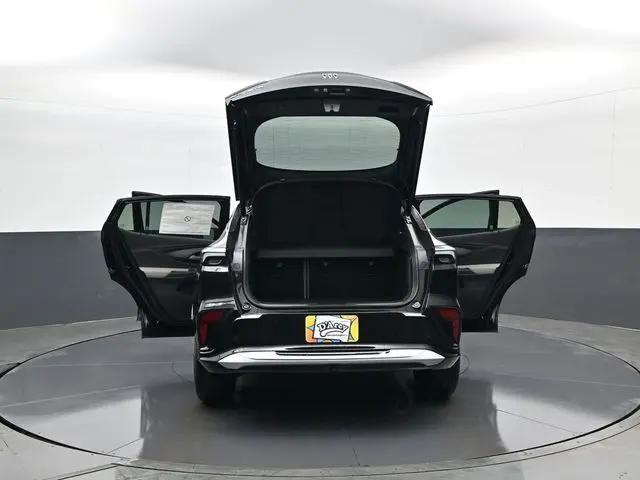 2026 Buick NV Avenir FWD