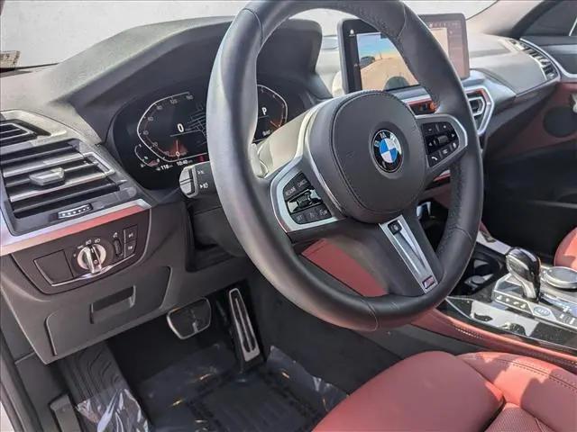 2025 BMW X4 xDrive30i