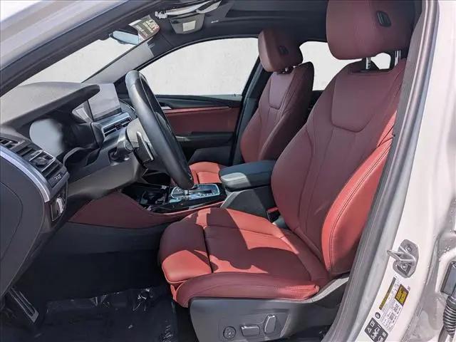 2025 BMW X4 xDrive30i