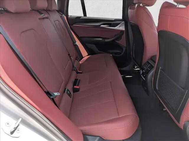 2025 BMW X4 xDrive30i