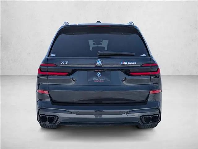2025 BMW X7 M60i