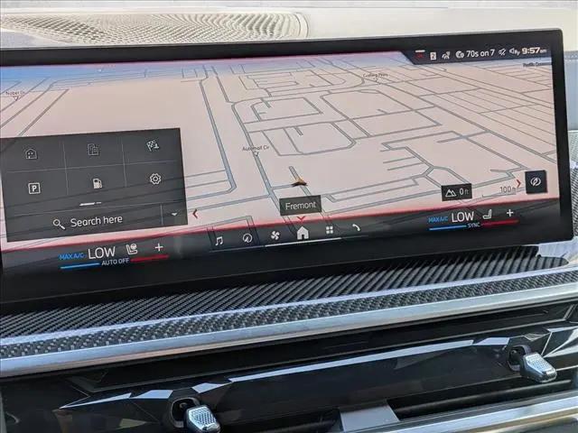 2025 BMW X7 M60i