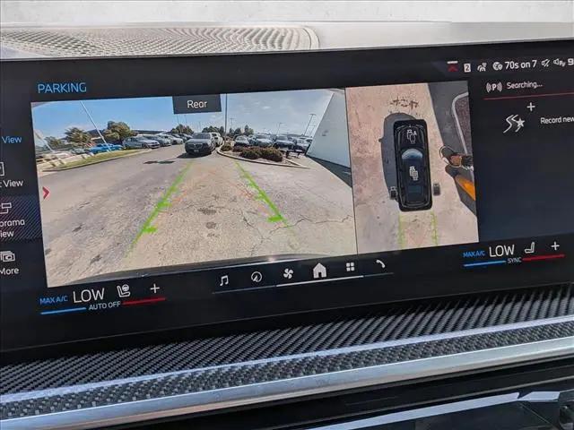2025 BMW X7 M60i