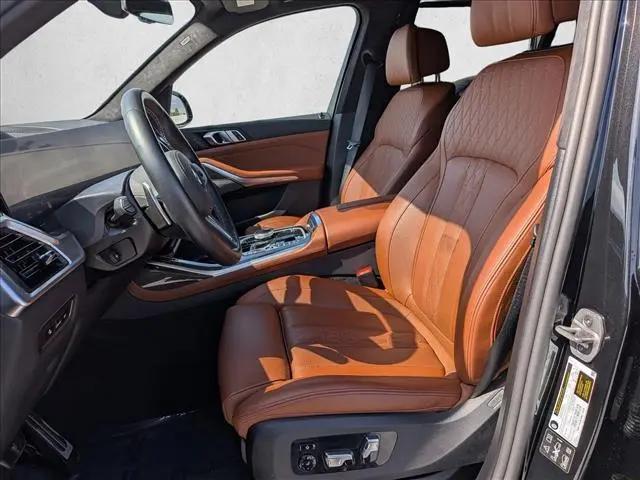 2025 BMW X7 M60i