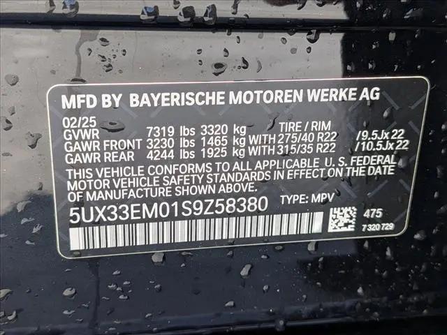 2025 BMW X7 M60i