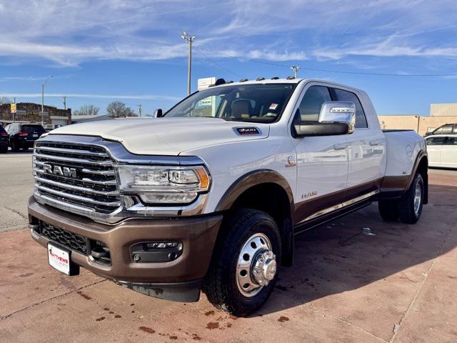 2024 RAM 3500 Limited Longhorn Mega Cab 4x4 64 Box