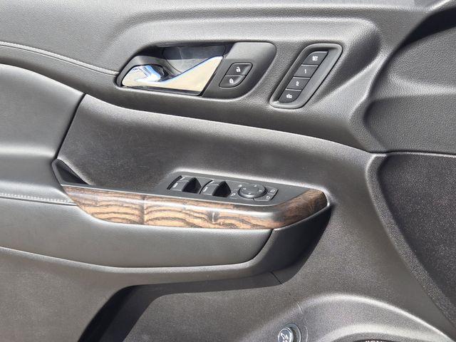 2022 GMC Acadia FWD Denali