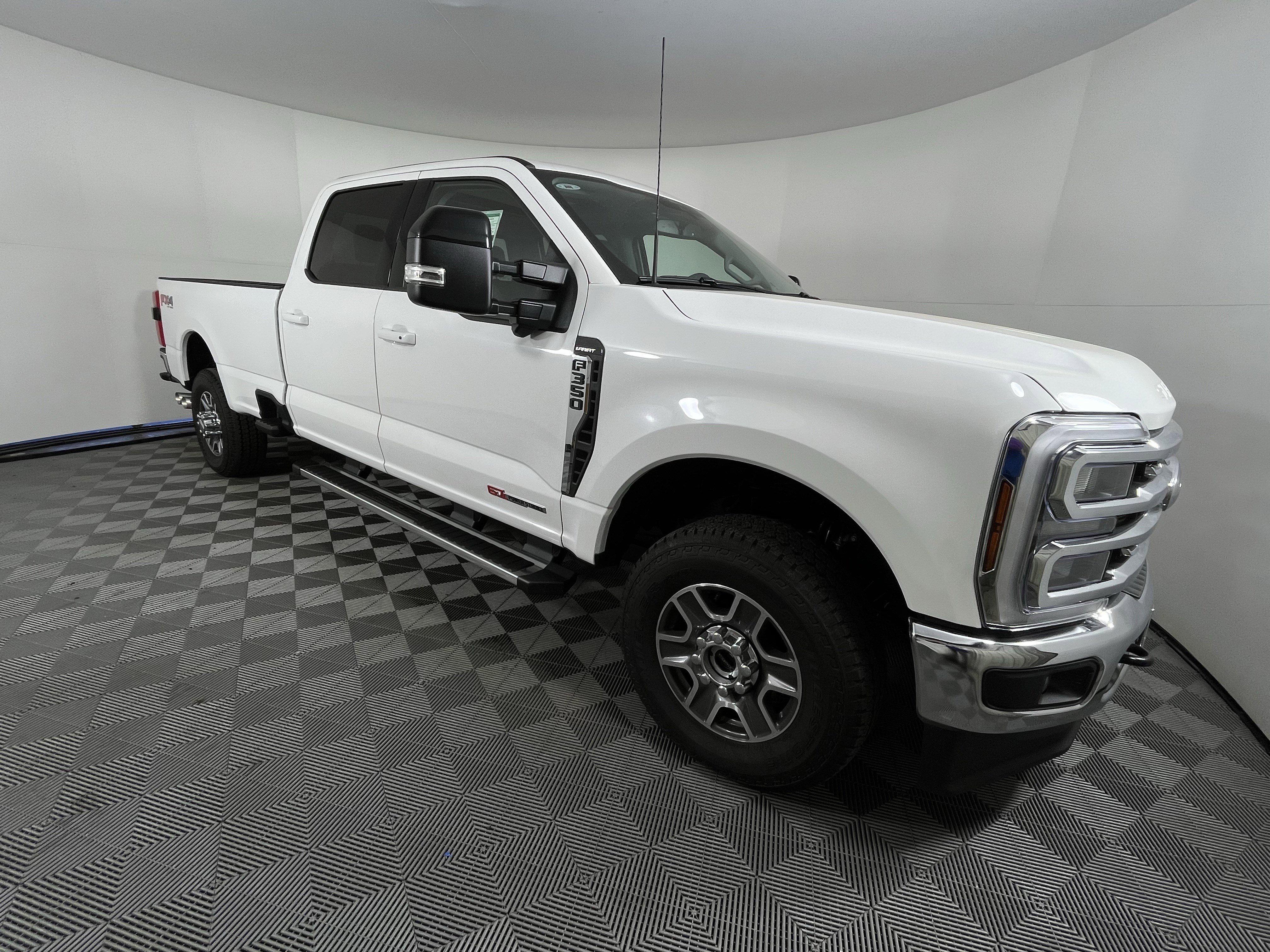 2026 Ford F-350 Super Duty Lariat - Photo 6