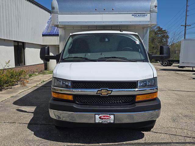 2025 Chevrolet Express Cutaway 4500 Van