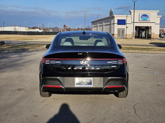 2026 Hyundai Sonata Hybrid Blue