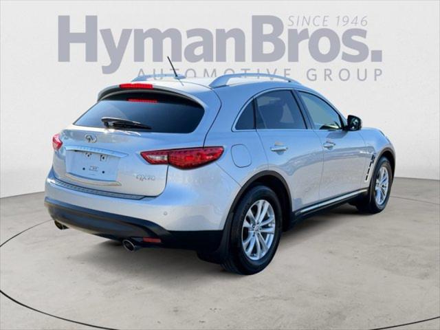 2017 INFINITI QX70 AWD