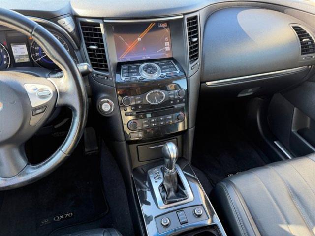 2017 INFINITI QX70 AWD