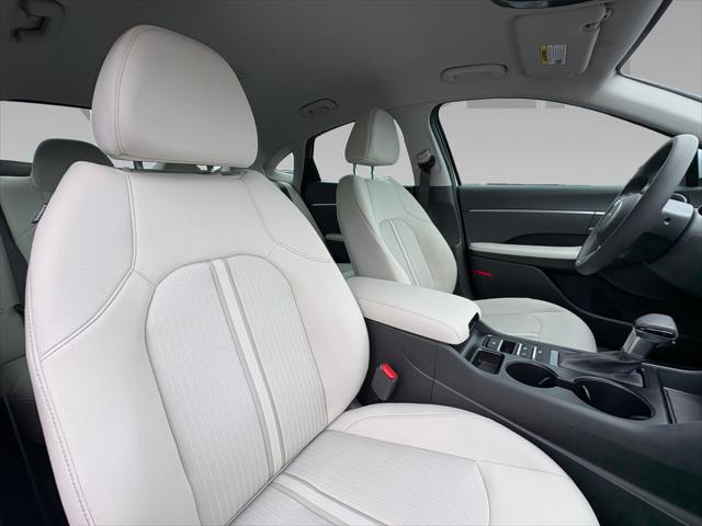 2025 Hyundai Sonata SE