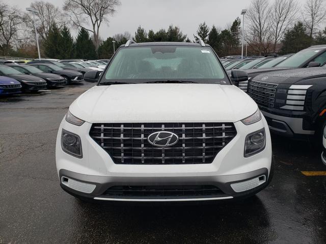 2026 Hyundai Venue SEL w/Two-Tone Roof