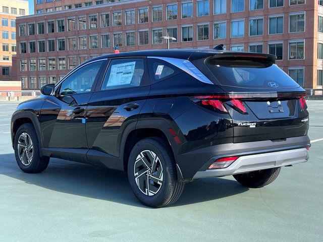 2026 Hyundai Tucson Hybrid Blue SE