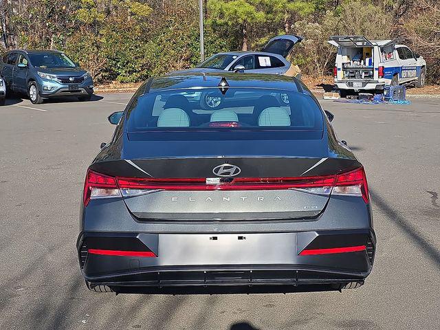 2026 Hyundai Elantra Hybrid Limited