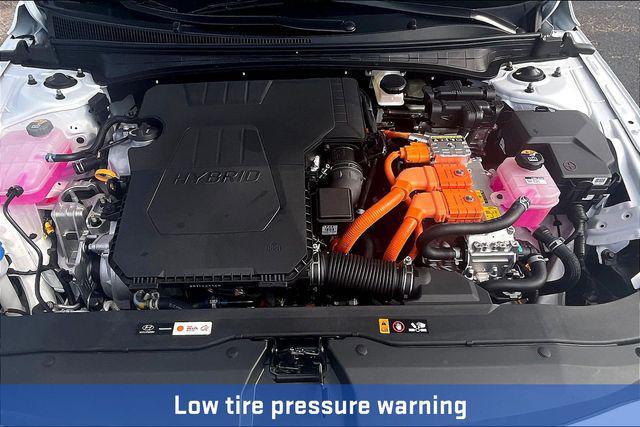 2025 Hyundai Elantra Hybrid SEL Sport