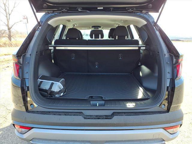 2026 Hyundai Tucson Hybrid Blue SE