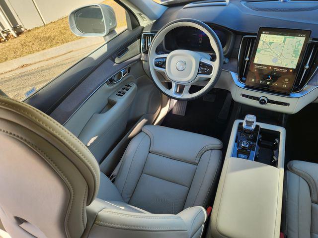 2026 Volvo XC90 Plug-In Hybrid Ultra, T8 AWD, Electric/Gasoline, Bright, 7 Seats