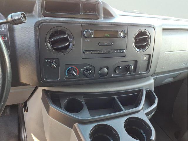 2012 Ford E-450 Cutaway Base