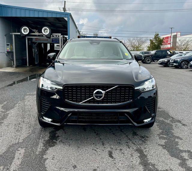 2023 Volvo XC60 B5 Plus Dark Theme