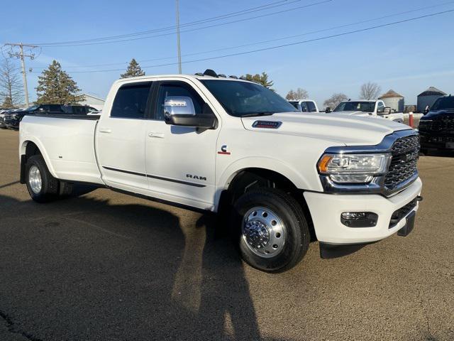 2023 RAM 3500 Limited Crew Cab 4x4 8 Box