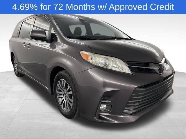 2020 Toyota Sienna XLE