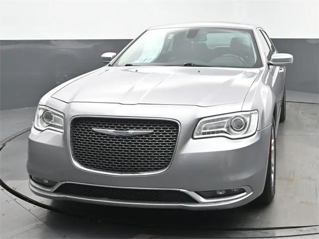 2017 Chrysler 300C C