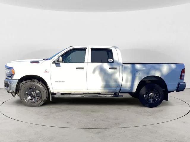 2022 RAM 3500 Tradesman Crew Cab 4x4 64 Box