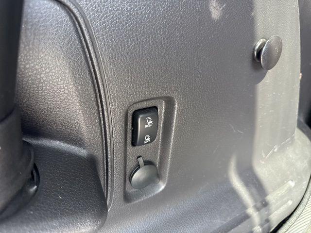 2013 Lincoln MKX Base