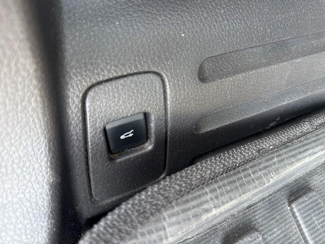 2013 Lincoln MKX Base