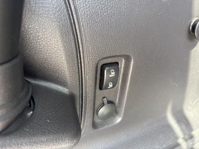 2013 Lincoln MKX Base