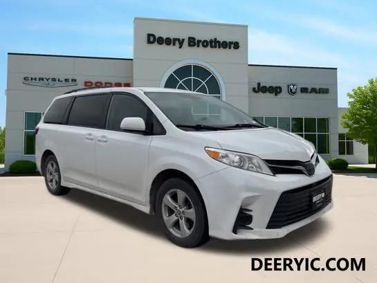 2020 Toyota Sienna LE