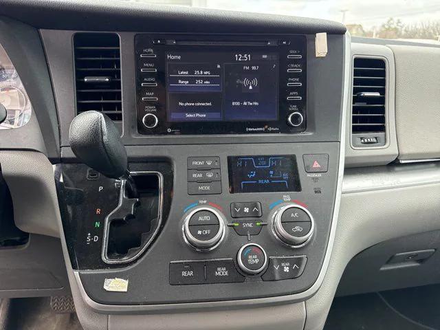 2020 Toyota Sienna LE